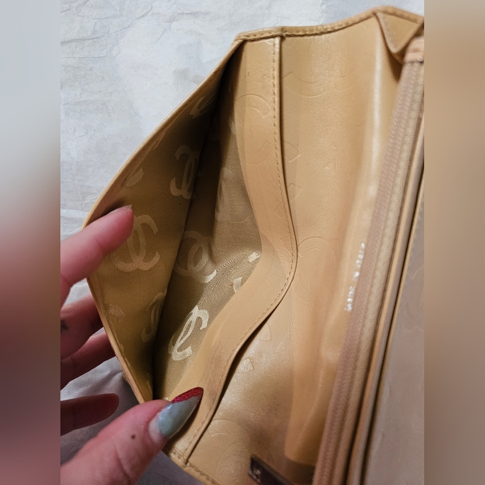 Chanel Cream and Black Cambon Bifold Wallet - Picture 10 of 16